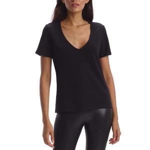 NEW COMMANDO cloud short sleeve v-neck tee in black